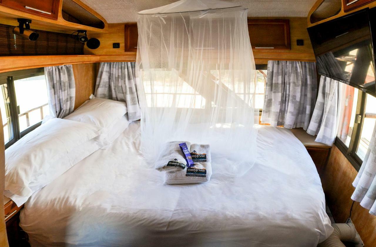 Maggie May House Boat - Colchester - 5Km From Elephant Park Εξωτερικό φωτογραφία