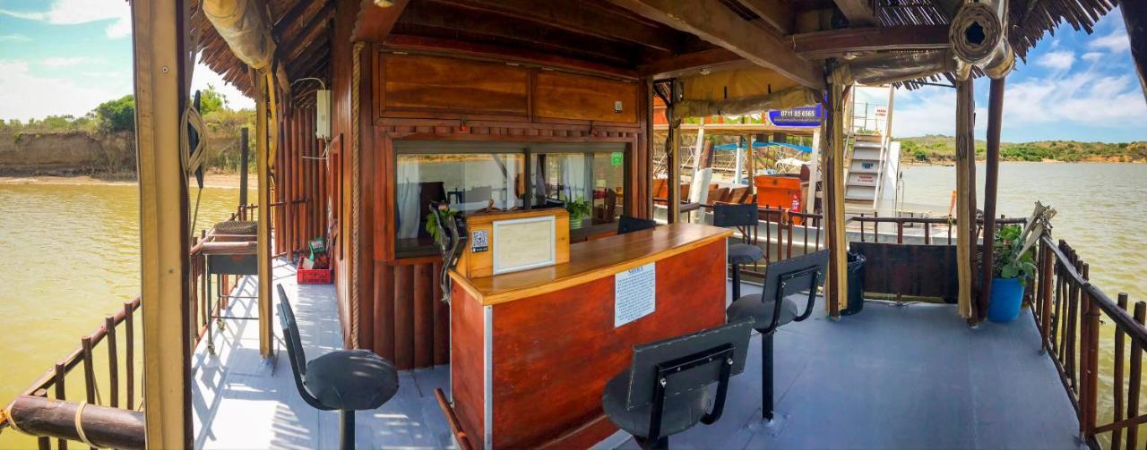 Maggie May House Boat - Colchester - 5Km From Elephant Park Εξωτερικό φωτογραφία