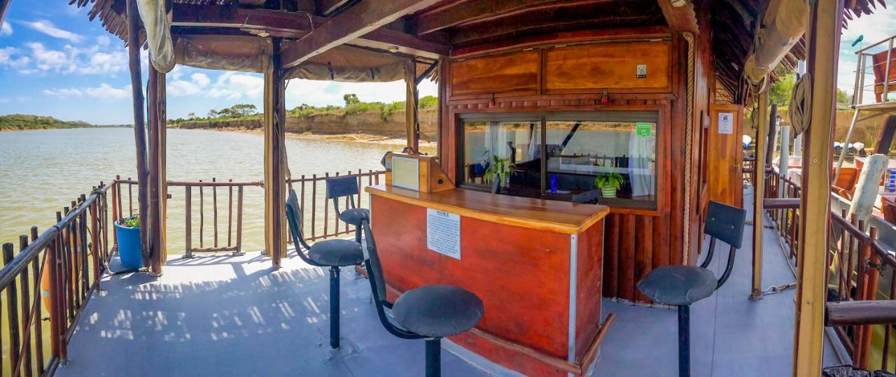 Maggie May House Boat - Colchester - 5Km From Elephant Park Εξωτερικό φωτογραφία